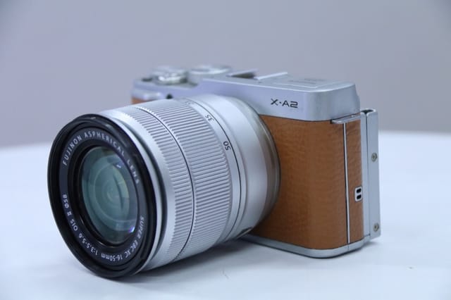 FujiFilm X-A2 สีน้ำตาล